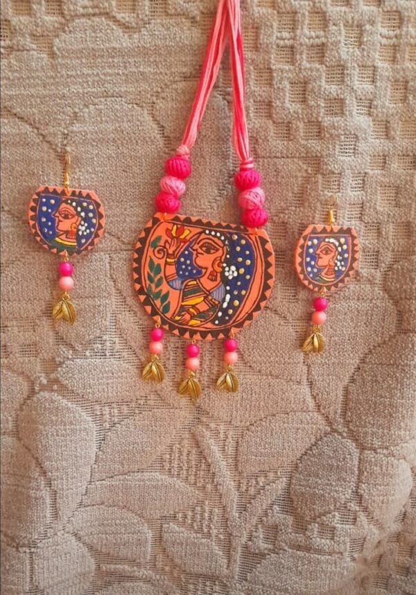 Handpainted Wooden Jewellery - Indian handicraft - Madhubani art - 10